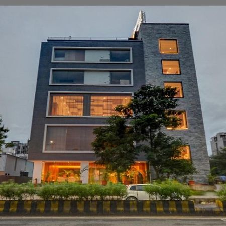 Pinnacle Grand Hotel Ahmedabad Eksteriør billede