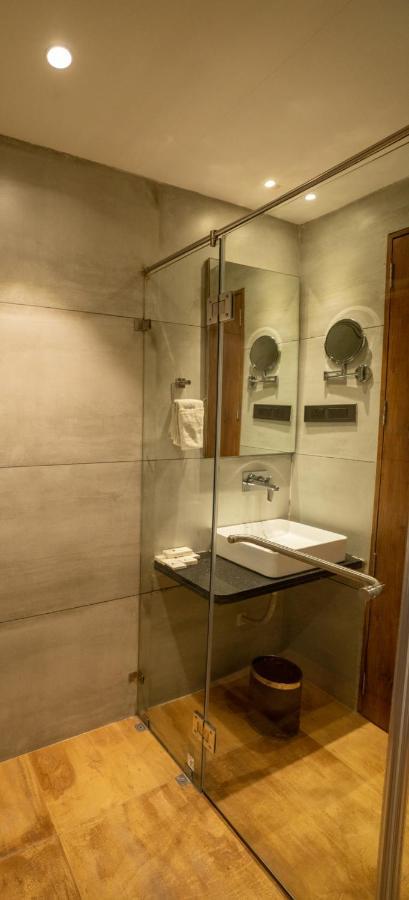 Pinnacle Grand Hotel Ahmedabad Eksteriør billede
